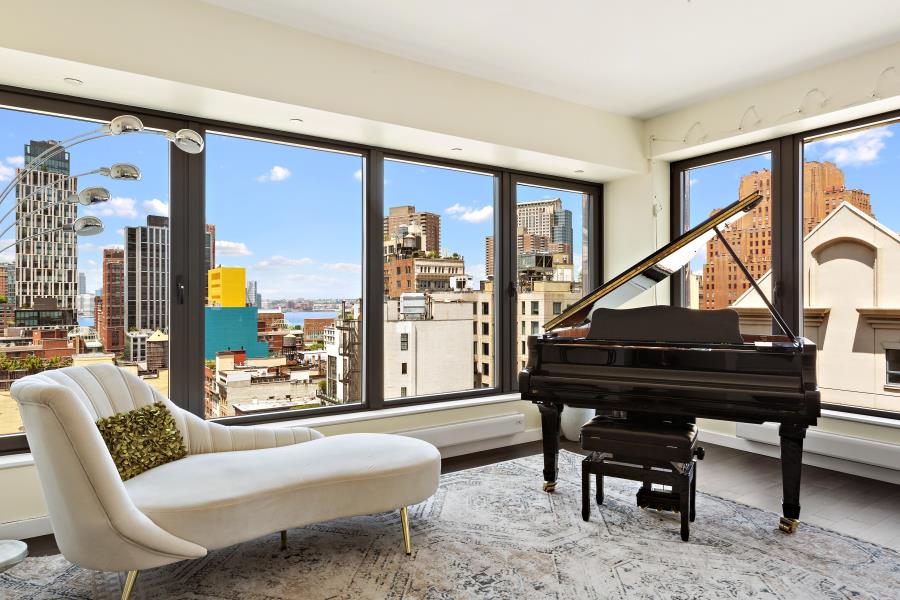 https://www.bhsusa.com/manhattan/downtown/37-warren-street-pha/condo/22570660